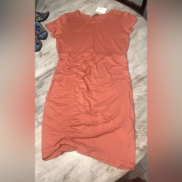 NWT VANITY ROOM Short Sleeve Ruched Jersey Dress - Picture 3 of 7